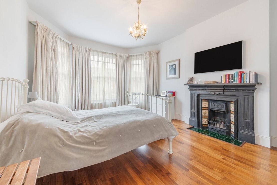 5 bedroom House to rent in Keyes Road-view6