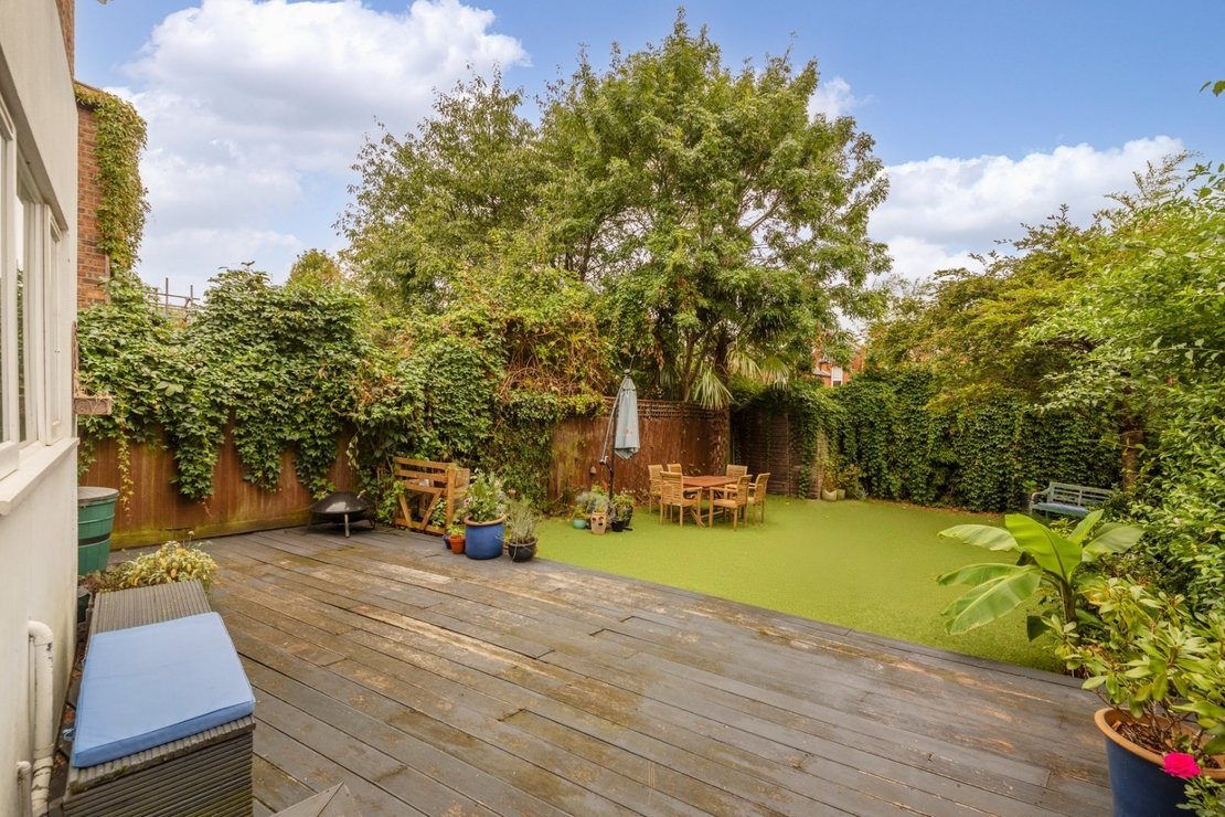 5 bedroom House to rent in Keyes Road-view14