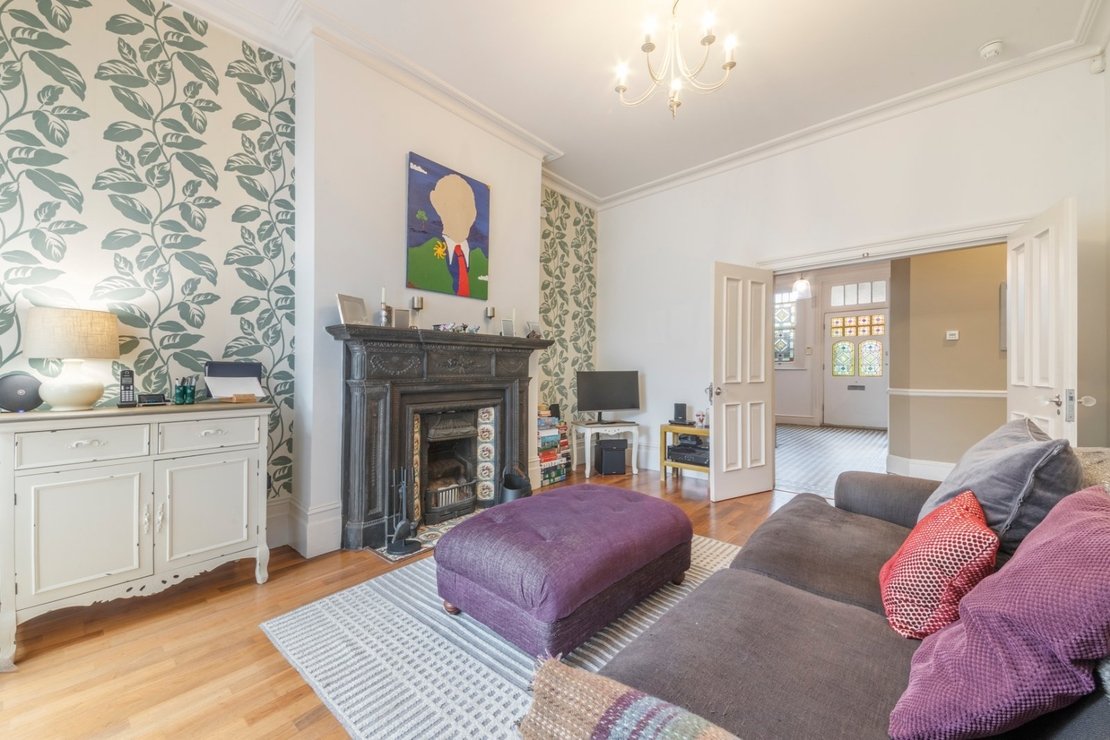 5 bedroom House to rent in Keyes Road-view15