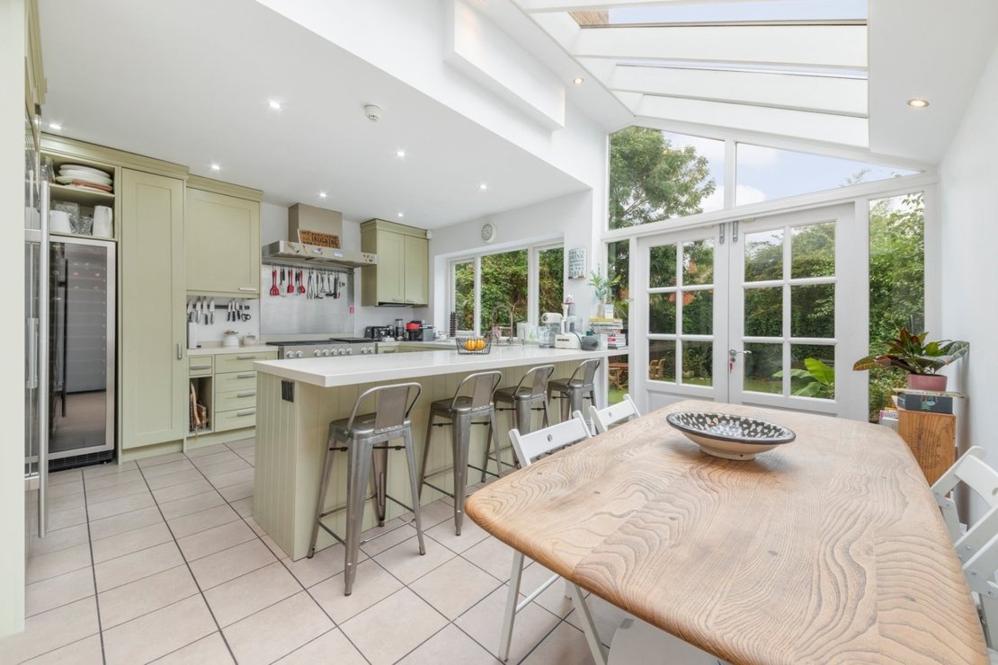 5 bedroom House to rent in Keyes Road-view4