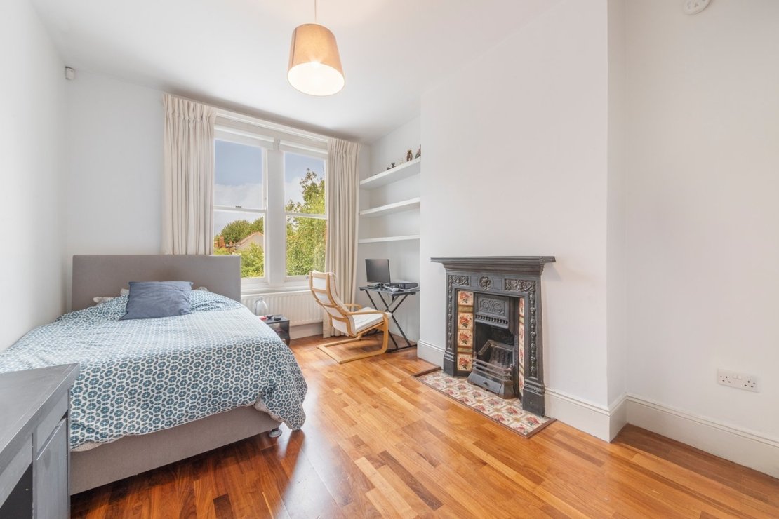 5 bedroom House to rent in Keyes Road-view8