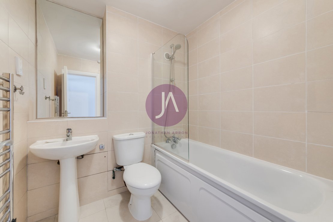 1 bedroom Flat to rent in Lords View-view10