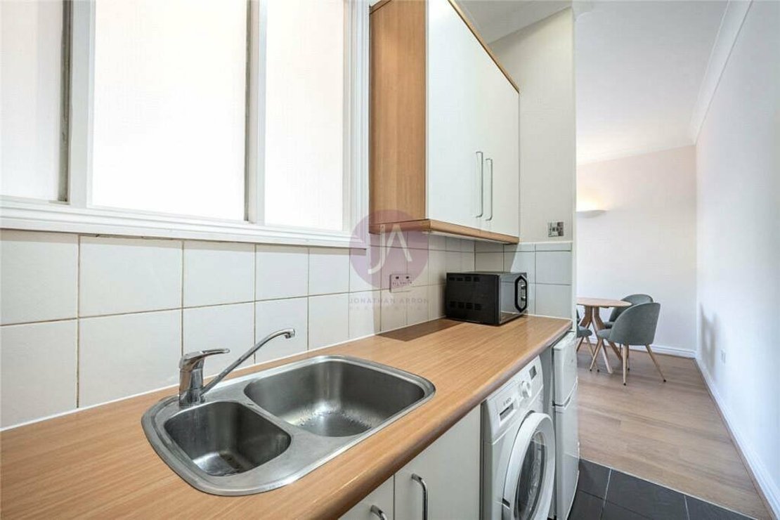 1 bedroom Flat to rent in Lords View-view6