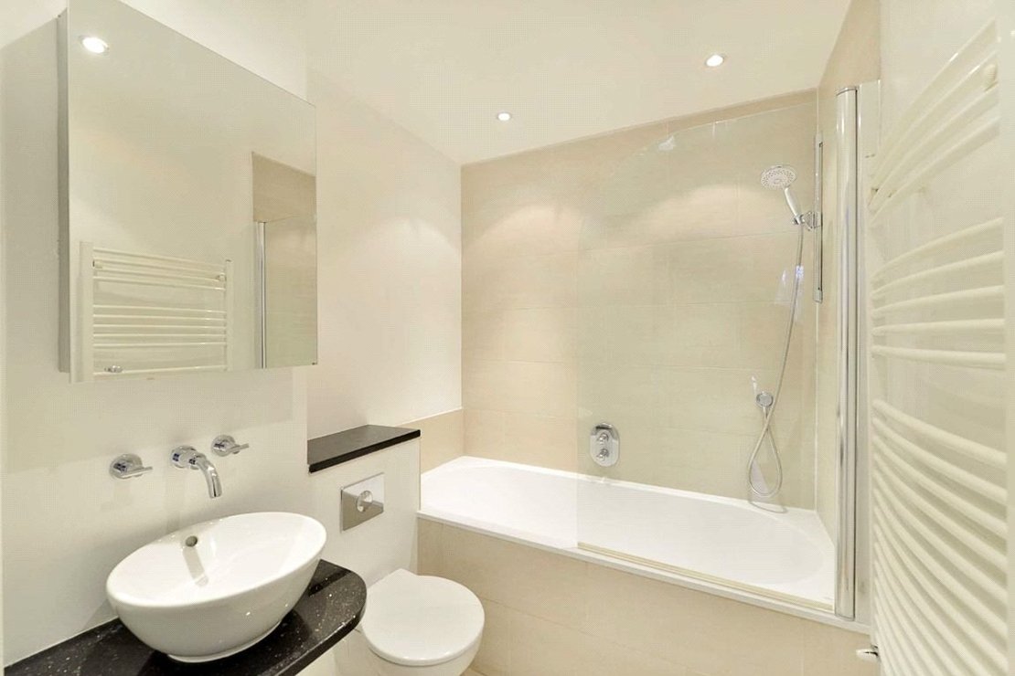 4 bedroom House to rent in Loudoun Road-view7