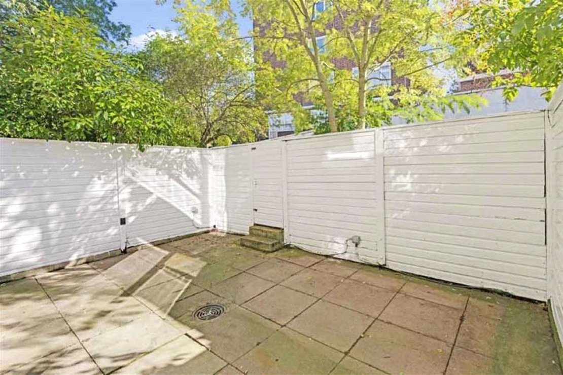 4 bedroom House to rent in Loudoun Road-view9