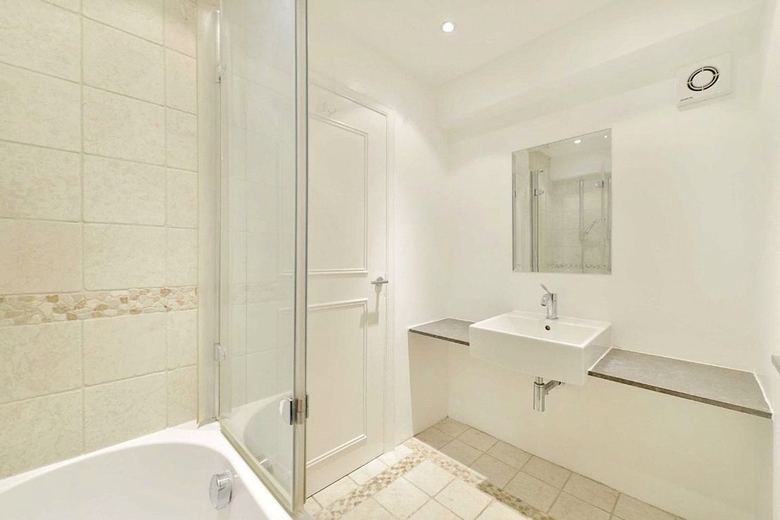 4 bedroom House to rent in Loudoun Road-view8