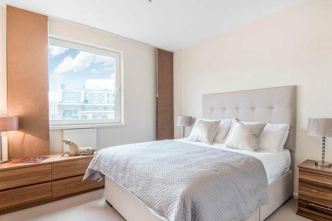 1 bedroom Flat to rent in Luke House-view7
