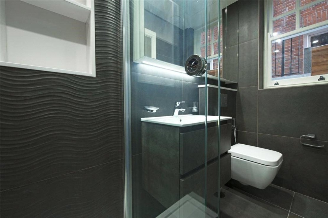 3 bedroom Flat to rent in Lyndhurst Lodge-view14