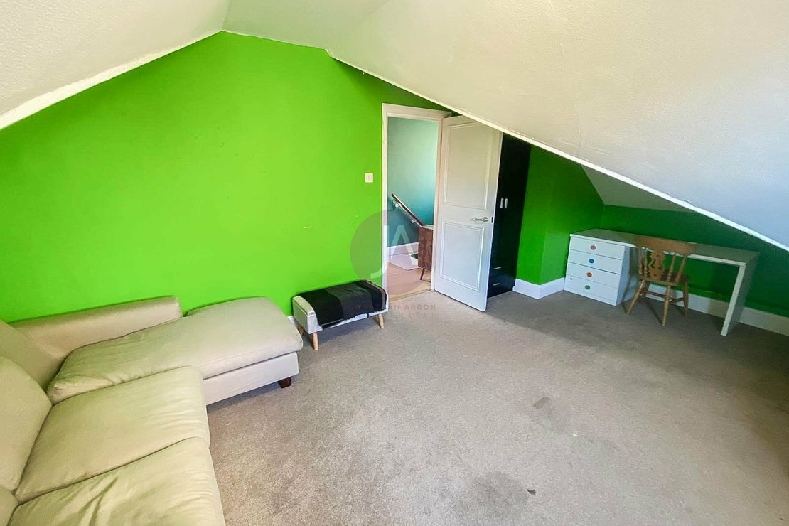 1 bedroom Flat to rent in Malvern Road-view7