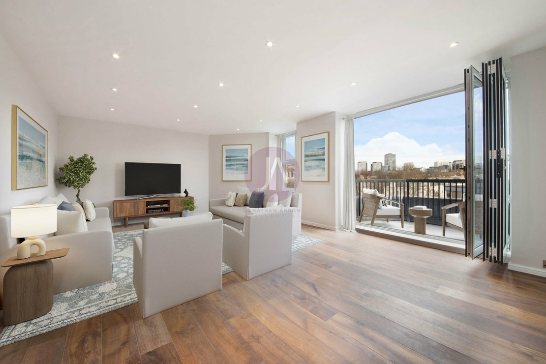 3 bedroom Flat to rent in Manor House Court-view2