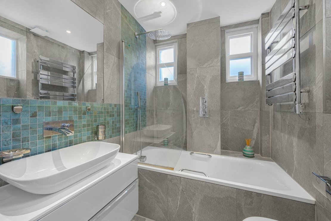1 bedroom Flat to rent in Marlborough-view5