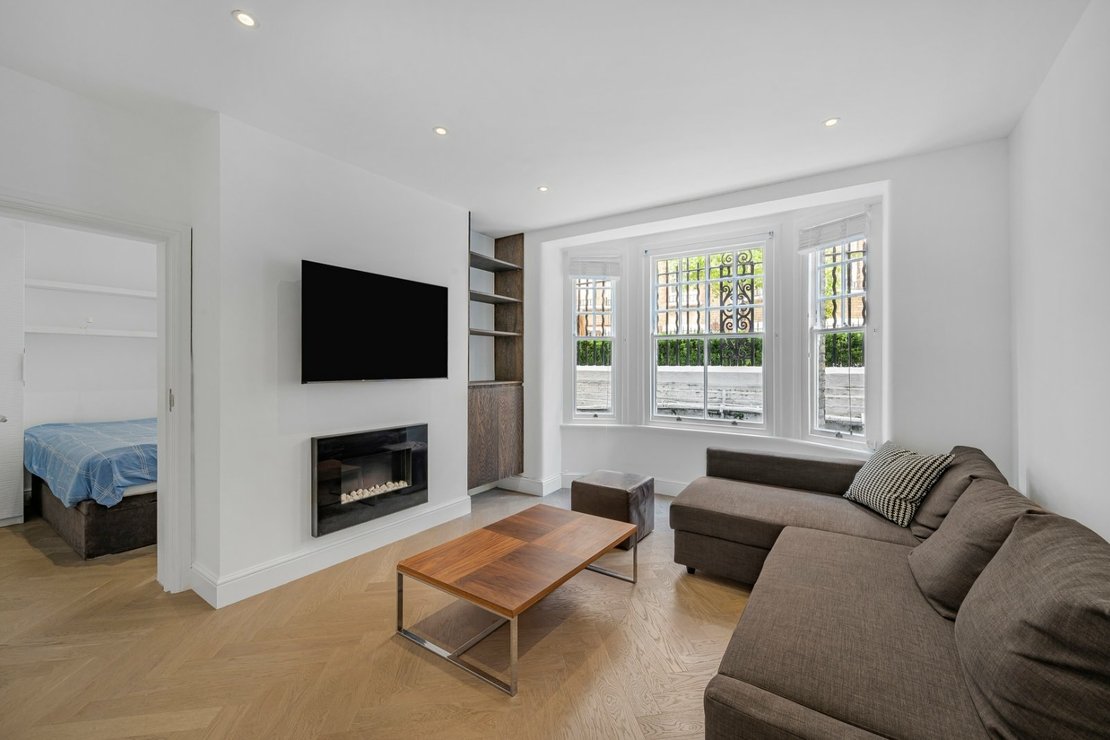 1 bedroom Flat to rent in Marlborough-view2