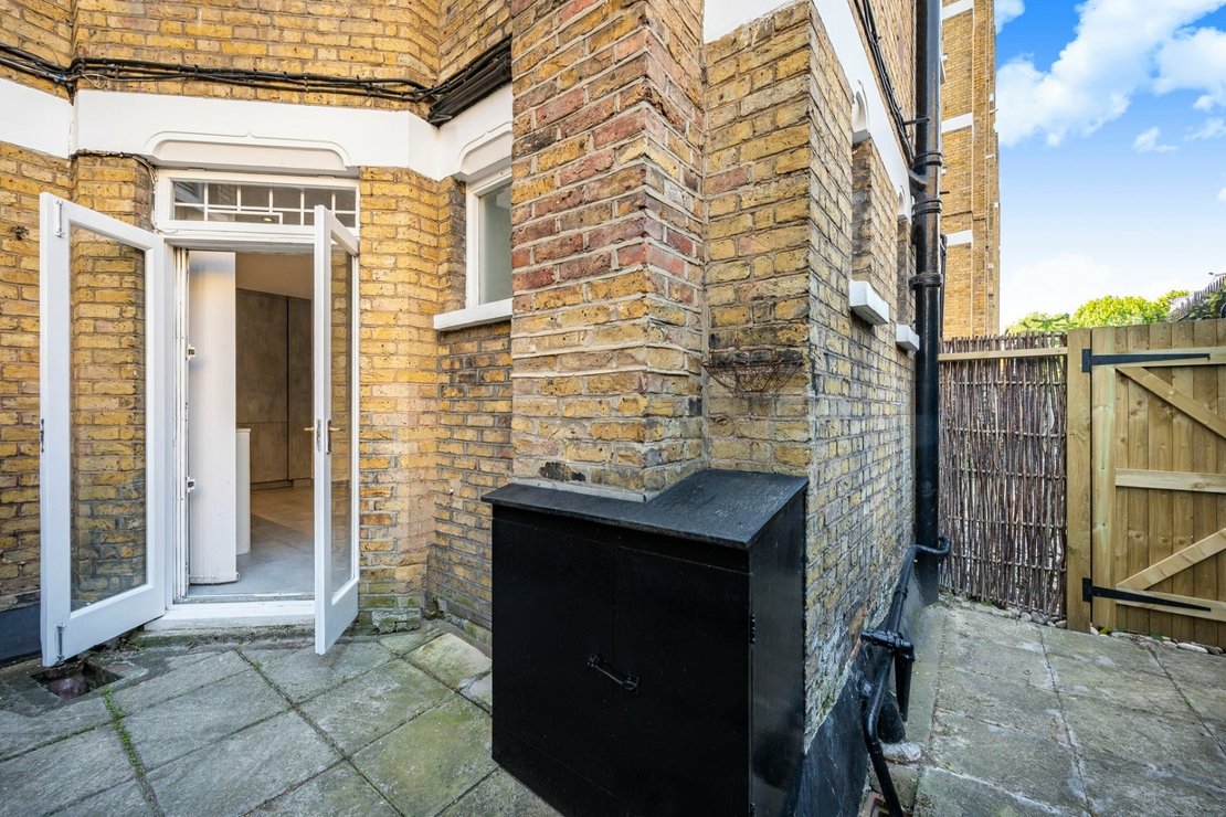 1 bedroom Flat to rent in Marlborough-view6