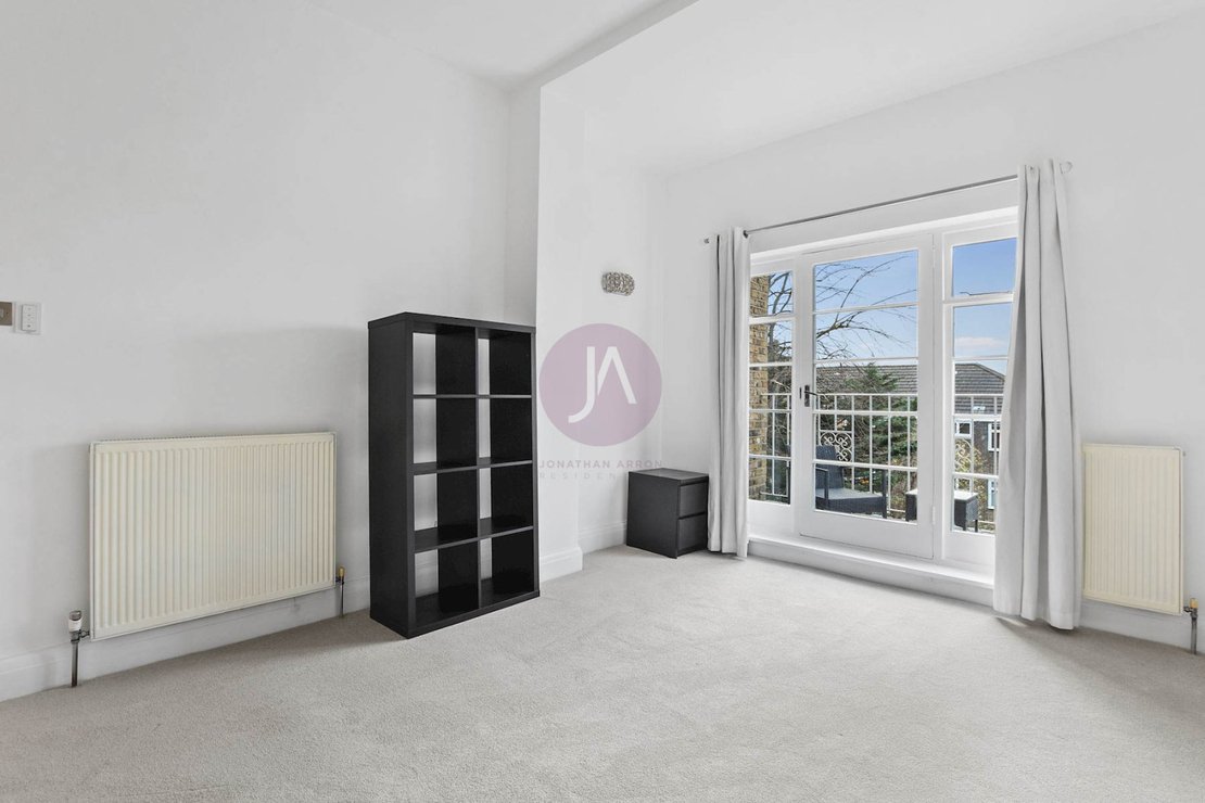 2 bedroom Flat to rent in Marlborough Hill-view6