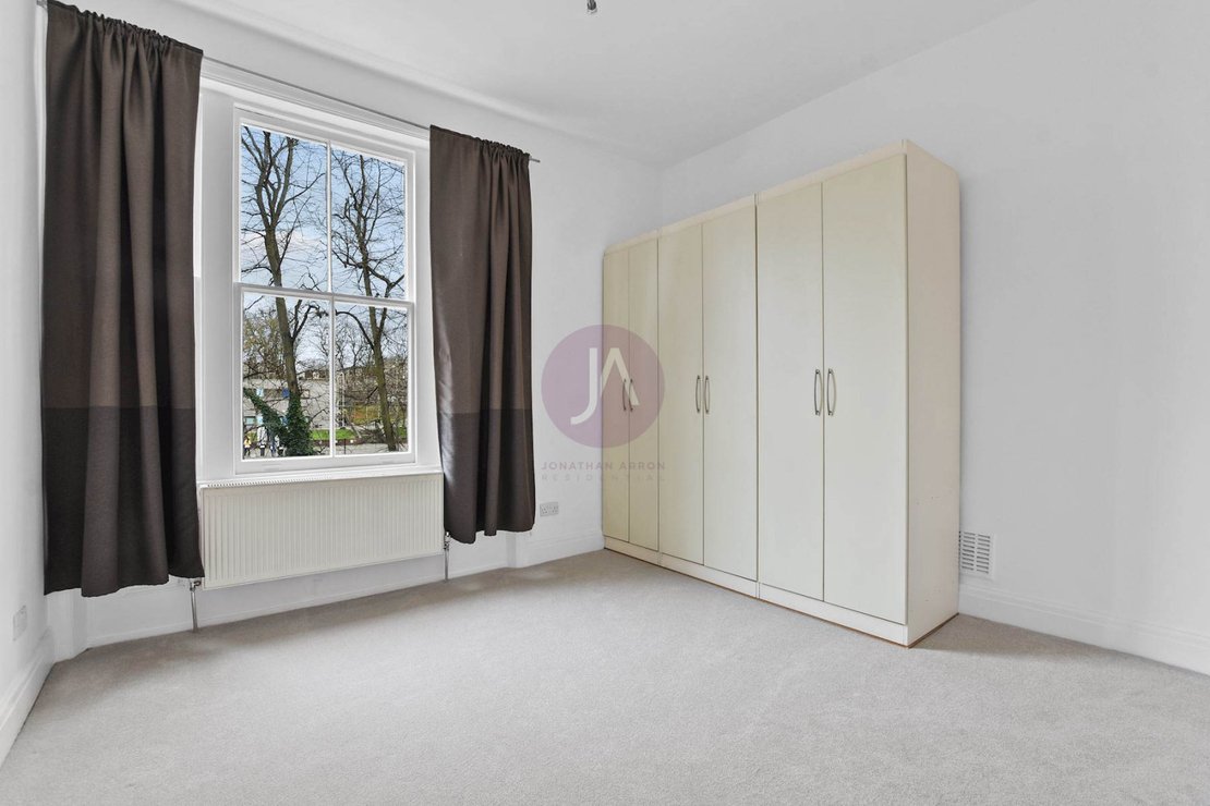 2 bedroom Flat to rent in Marlborough Hill-view8