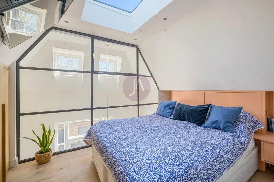 4 bedroom Flat to rent in Marlborough Place-view5