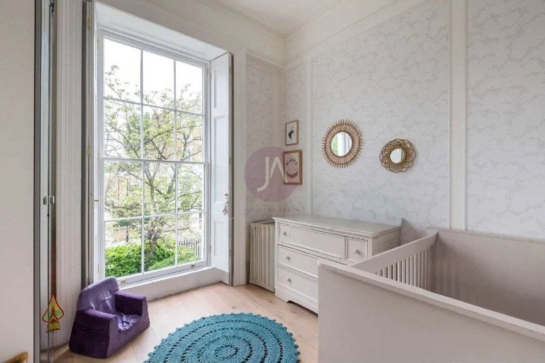 4 bedroom Flat to rent in Marlborough Place-view7