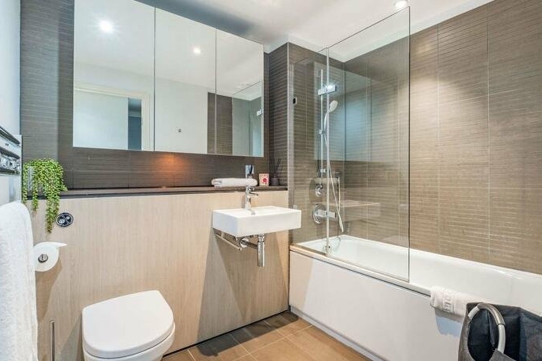 1 bedroom Flat,Newhome to rent in Merchant Square East-view5