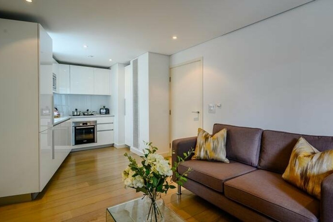 1 bedroom Flat,Newhome to rent in Merchant Square East-view4