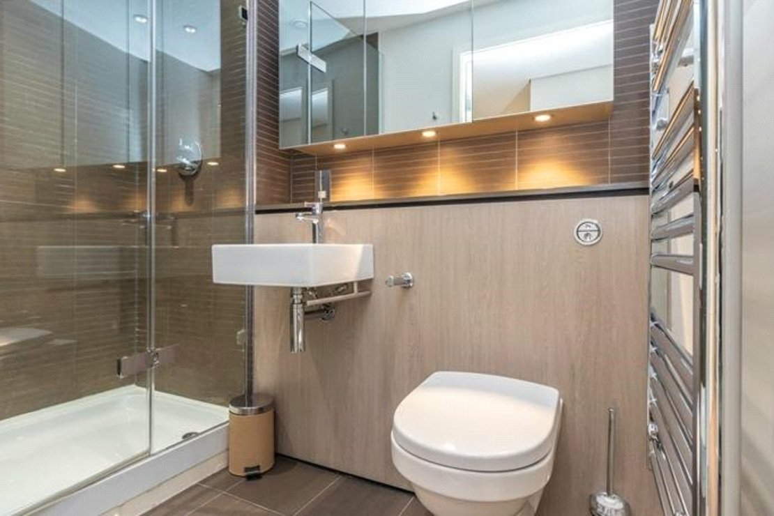 3 bedroom Flat to rent in Merchant Square East-view9