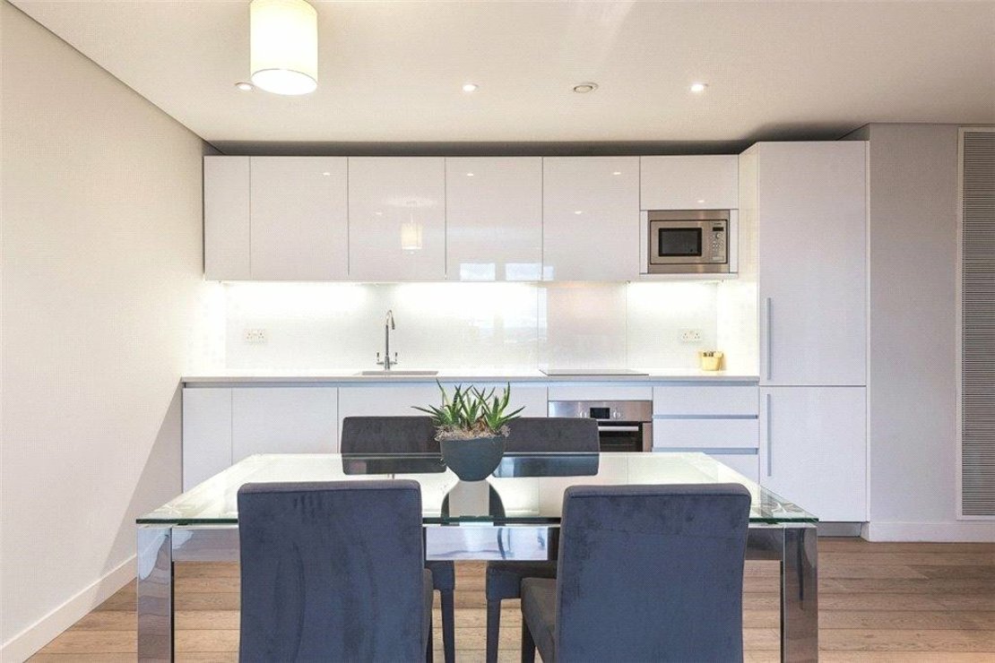 3 bedroom Flat,Newhome to rent in Merchant Square East-view2