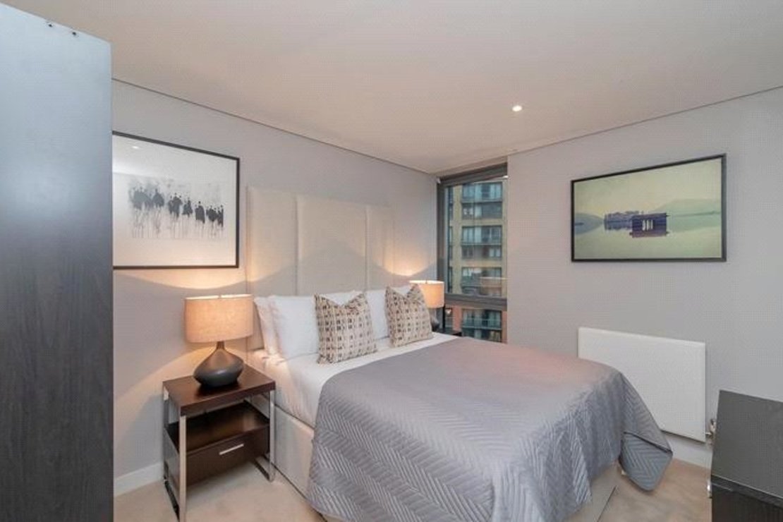 3 bedroom Flat to rent in Merchant Square East-view7