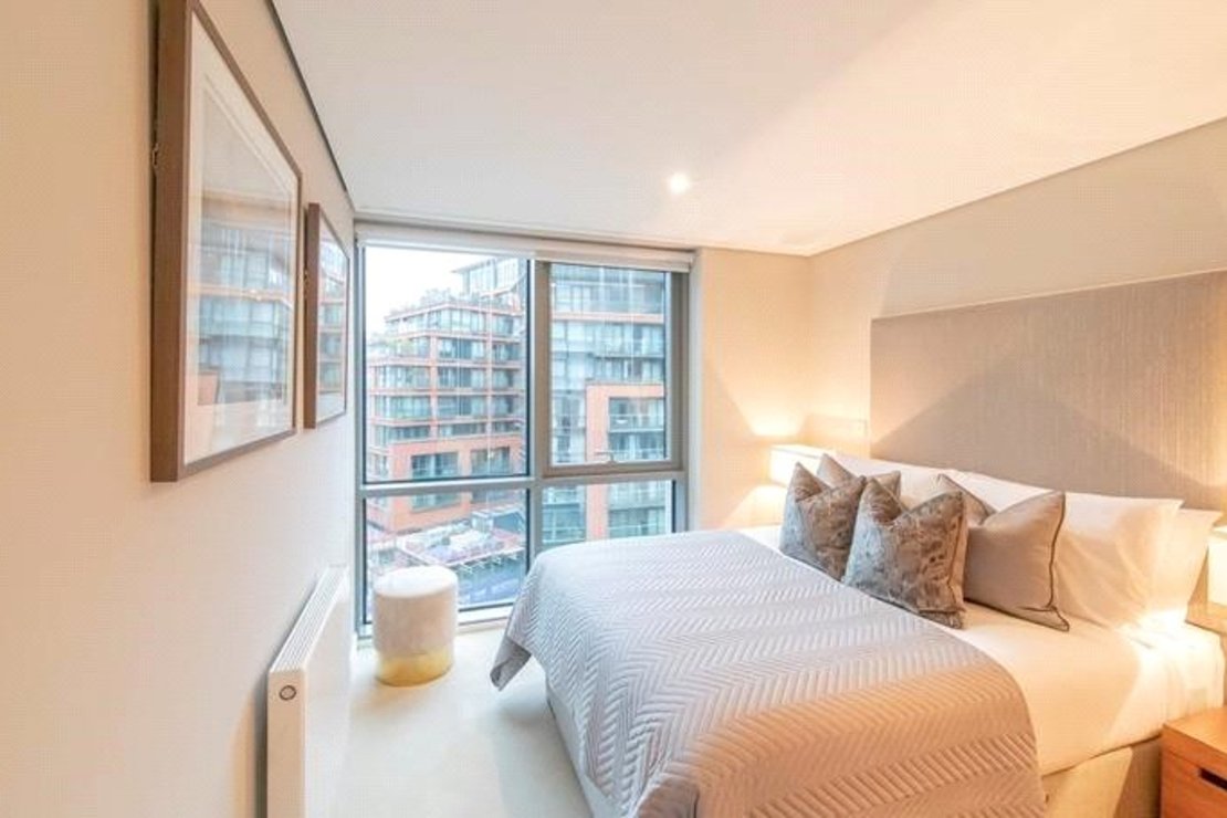 3 bedroom Flat to rent in Merchant Square East-view11