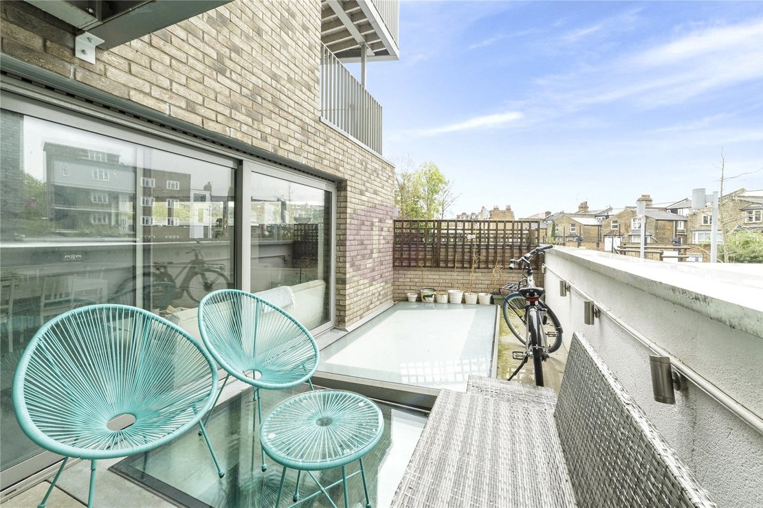 2 bedroom Flat to rent in Mill Lane-view4