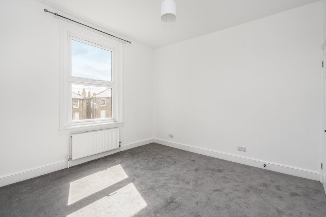 2 bedroom Flat to rent in Mill Lane-view11