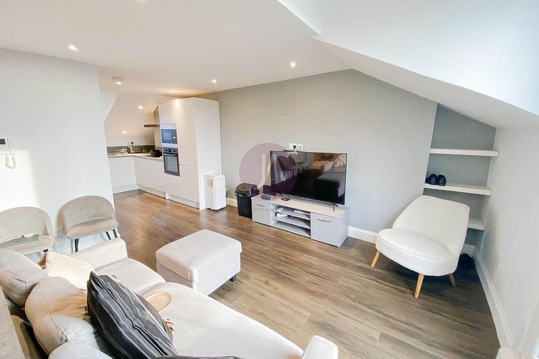 1 bedroom Flat to rent in Nugent Terrace-view3