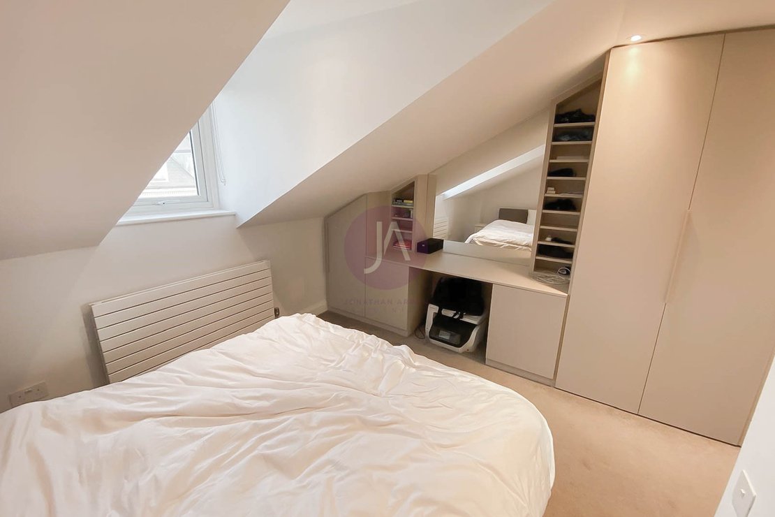 1 bedroom Flat to rent in Nugent Terrace-view6