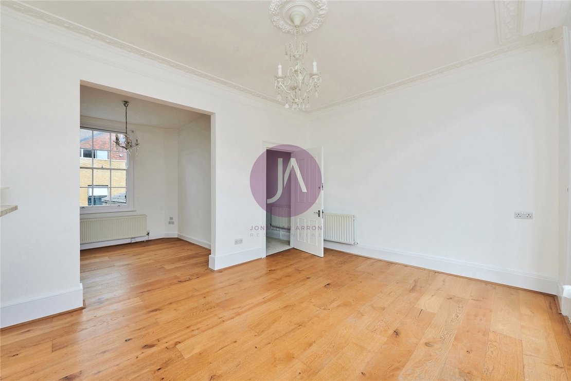 2 bedroom House,Maisonette to rent in Ordnance Mews-view3