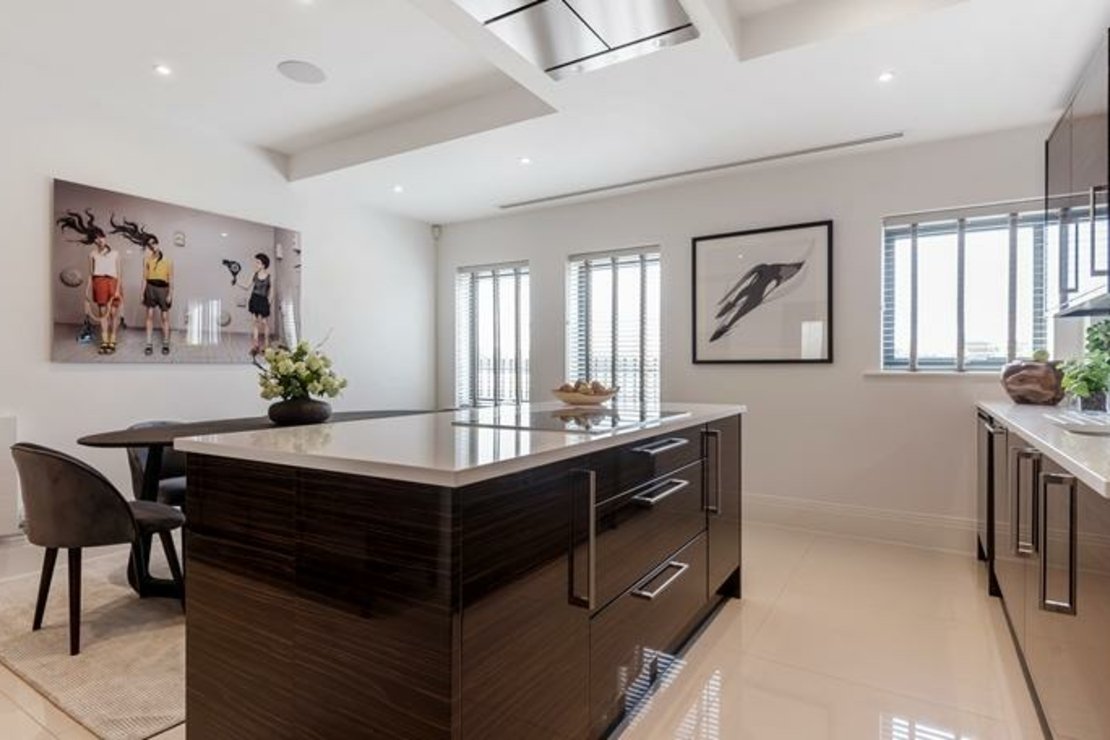 3 bedroom House to rent in Oxbridge Terrace-view13