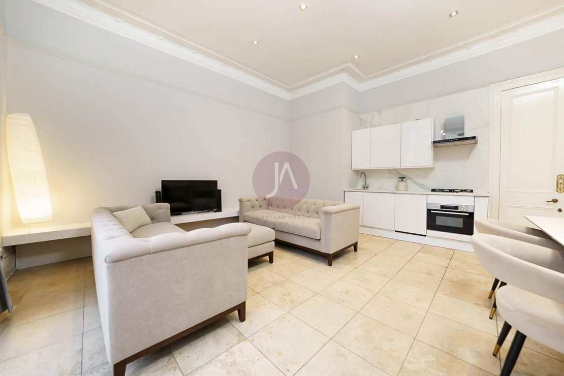 1 bedroom Flat to rent in Palace Gardens Terrace-view4