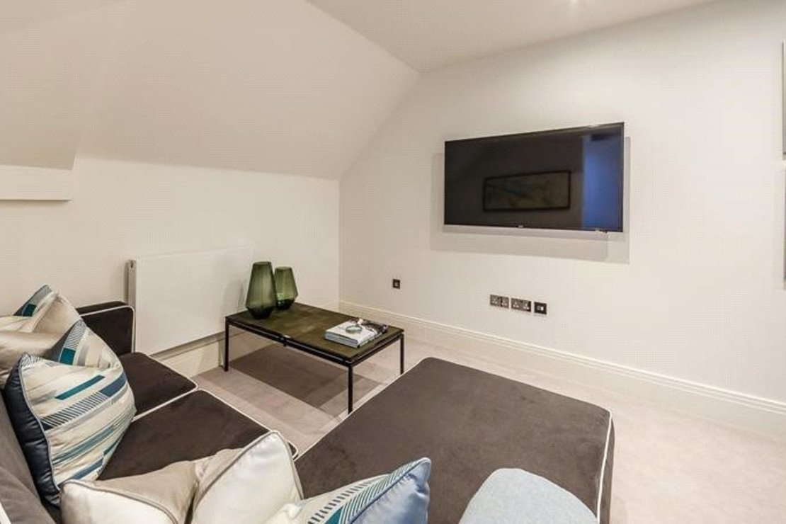 2 bedroom Flat to rent in Palace Wharf-view3