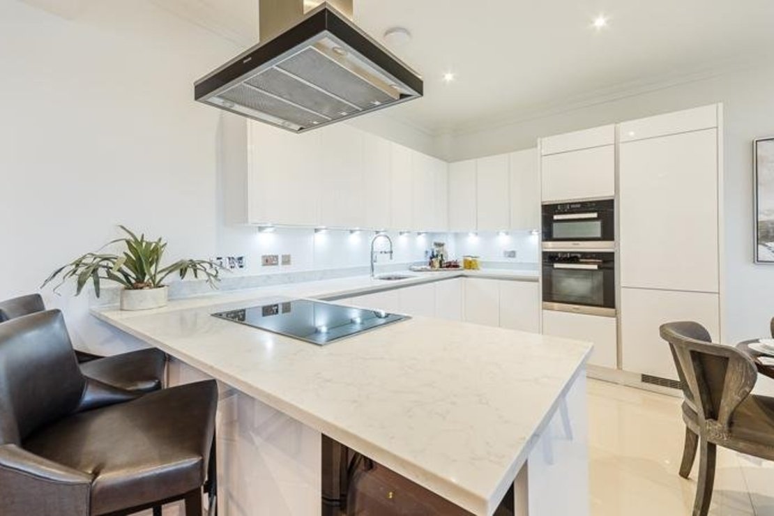 2 bedroom Flat to rent in Palace Wharf-view1