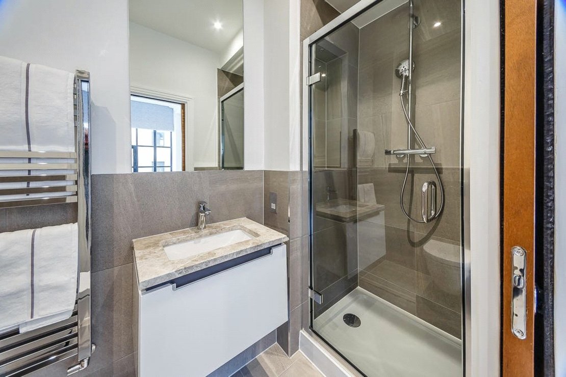 2 bedroom Flat to rent in Palace Wharf-view8