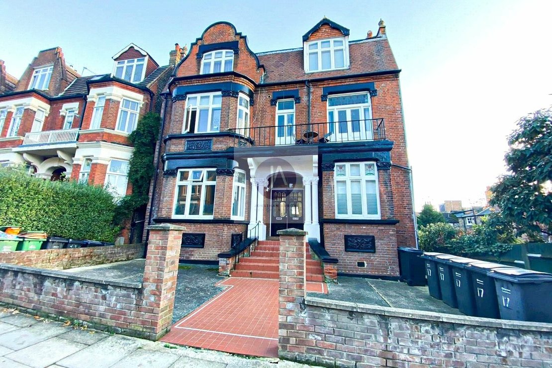 Flat to rent in Parsifal Road-view1