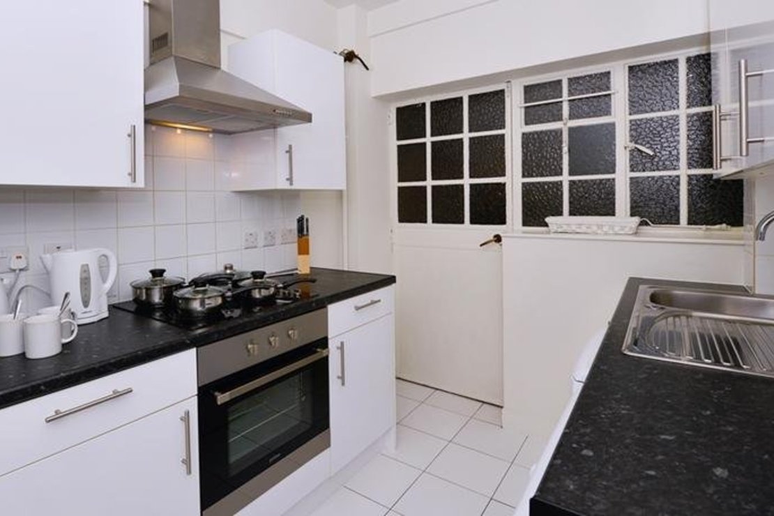 2 bedroom Flat to rent in Pelham Court-view3