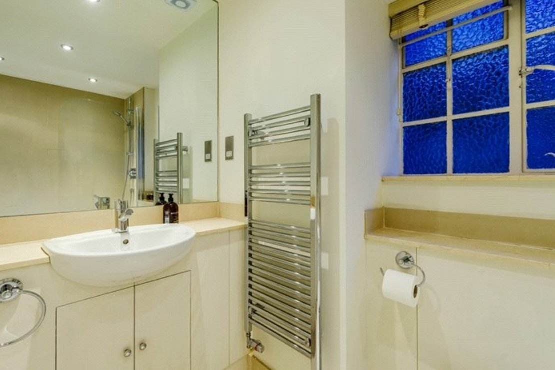 2 bedroom Flat to rent in Pelham Court-view6