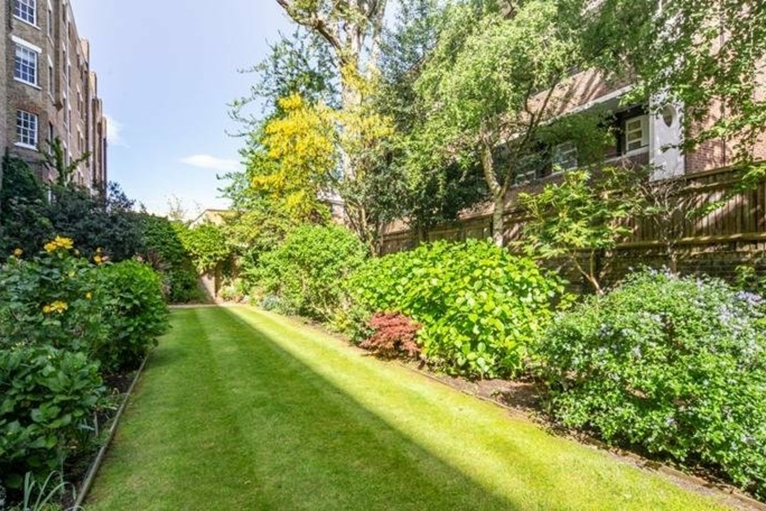 2 bedroom Flat to rent in Pelham Court-view8