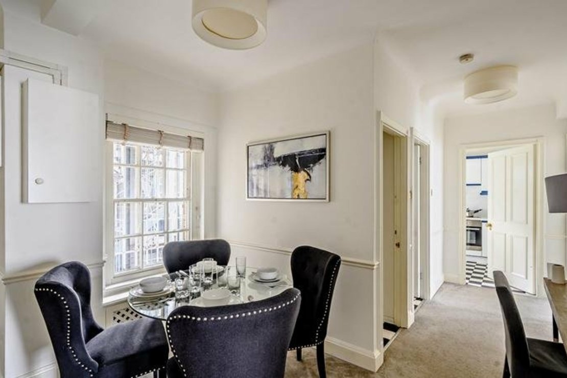 2 bedroom Flat to rent in Pelham Court-view2