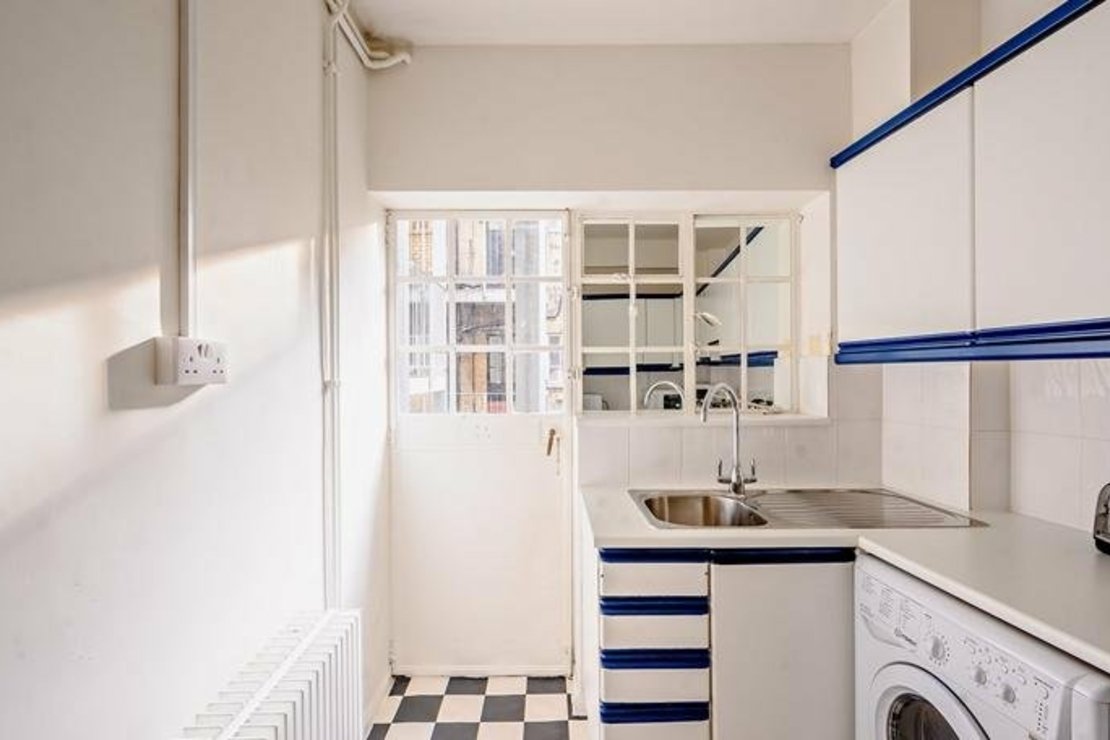 2 bedroom Flat to rent in Pelham Court-view9