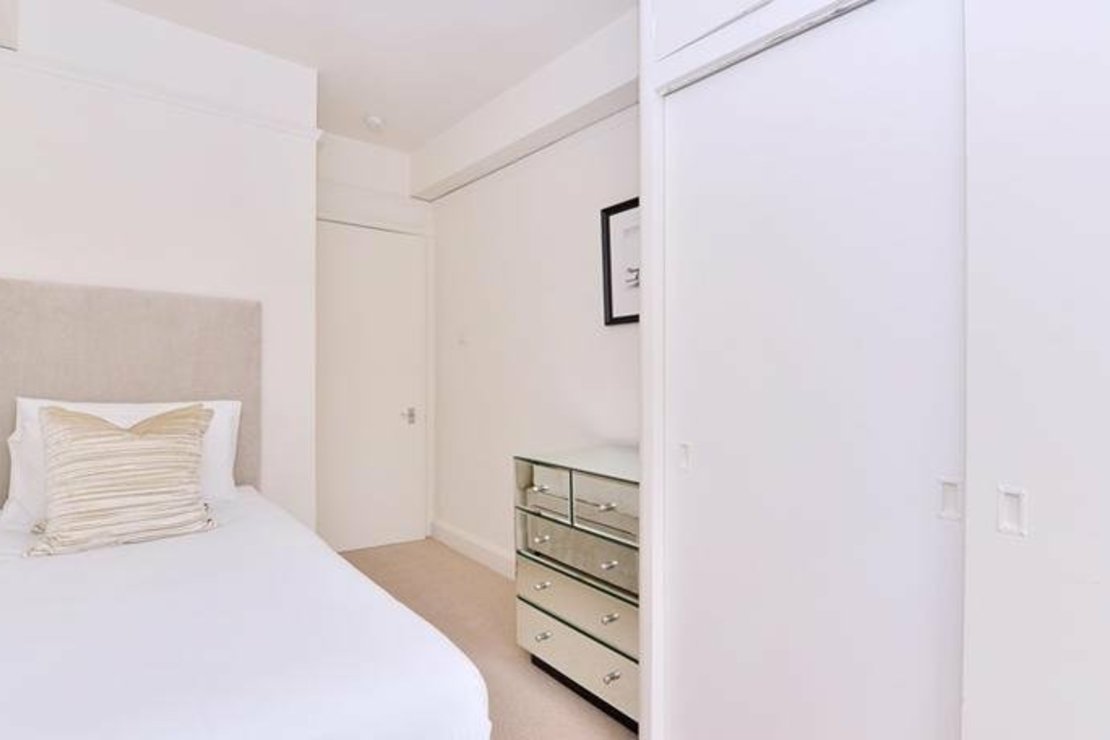 2 bedroom Flat to rent in Pelham Court-view6