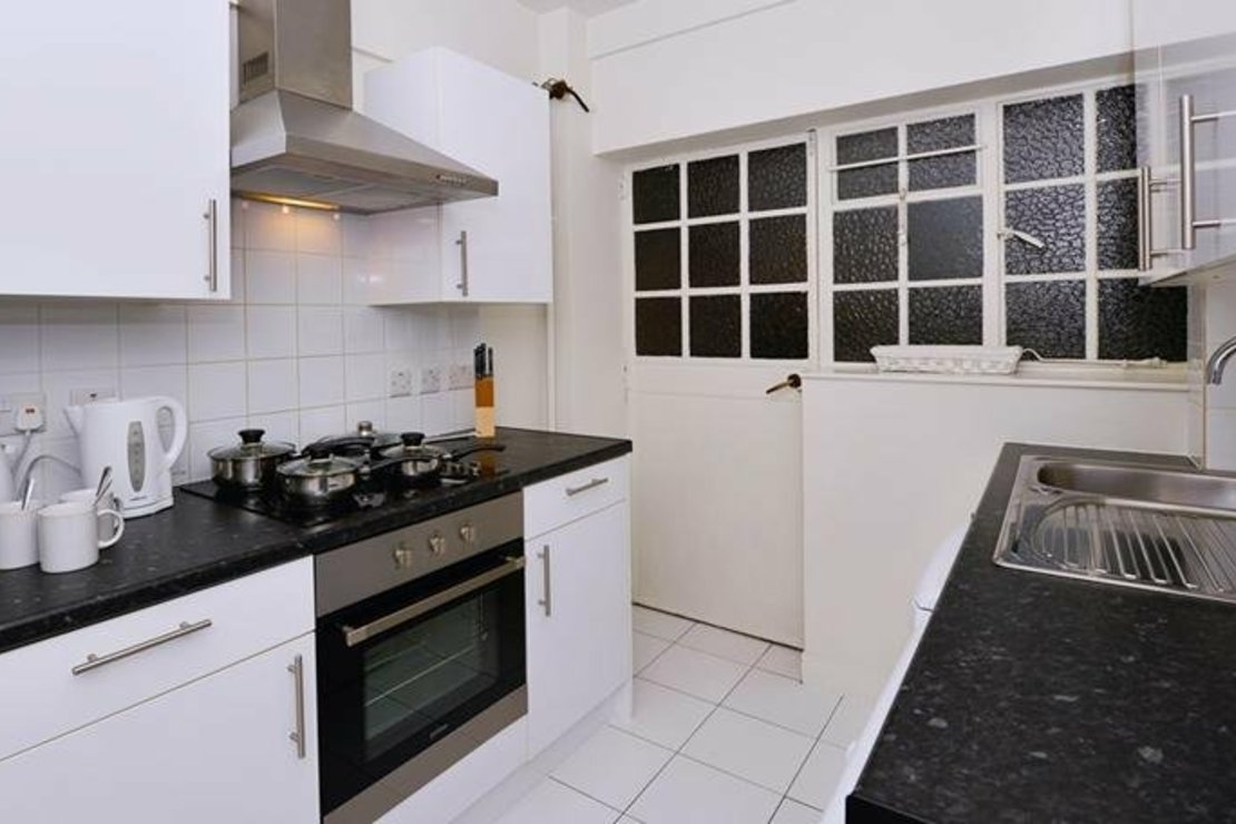 2 bedroom Flat to rent in Pelham Court-view8