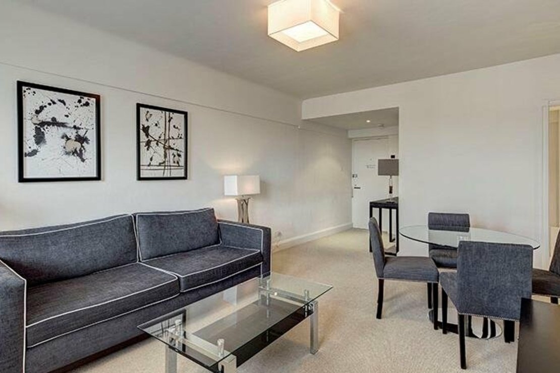 2 bedroom Flat to rent in Pelham Court-view1