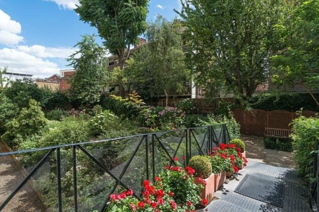 1 bedroom Flat to rent in Pelham Court-view8