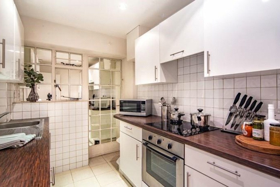 2 bedroom Flat to rent in Pelham Court-view4