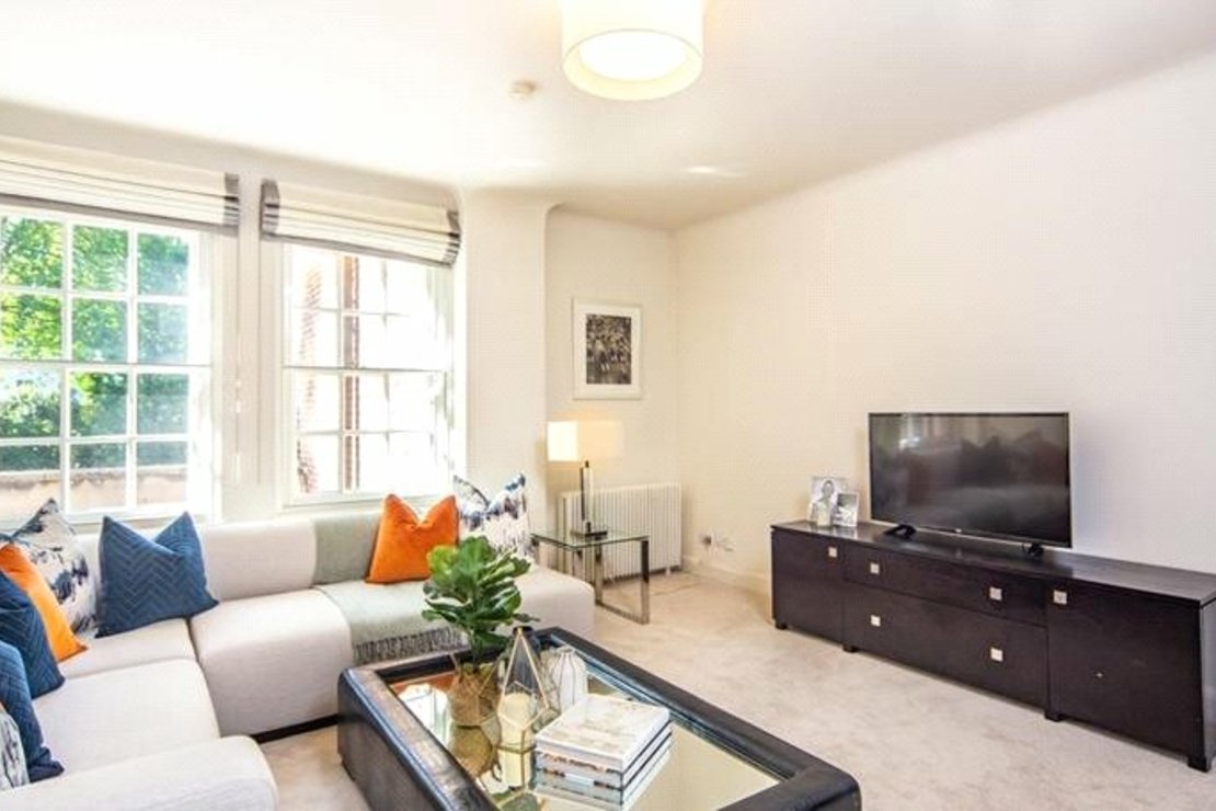 2 bedroom Flat to rent in Pelham Court-view2