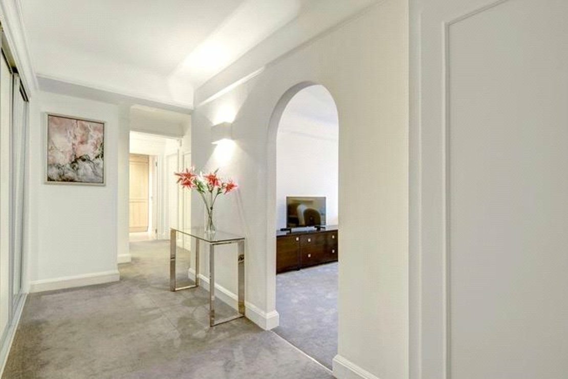2 bedroom Flat to rent in Pelham Court-view5